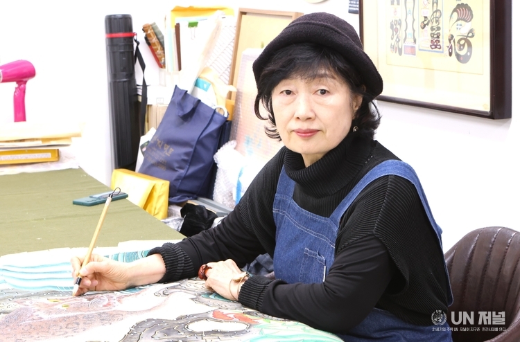 Arok Jung Gui-ja, Seoul City-designated folk painting artisan