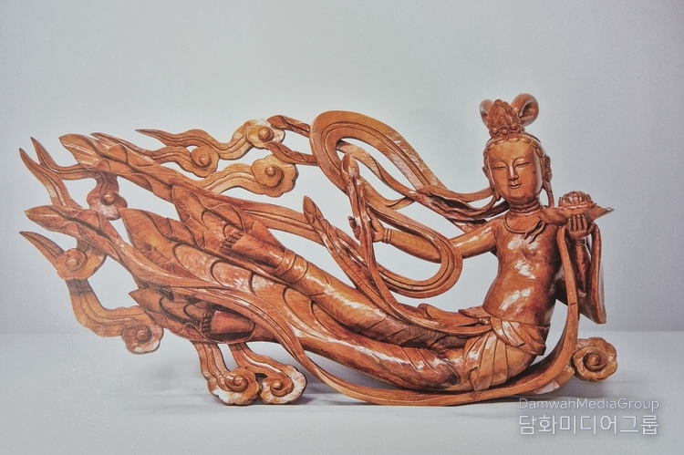허길량 작, 비천 열, 소나무(육송) 530x1010x230mm