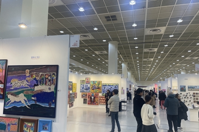 추상미술의 거장 신현국 작가 ‘2025 서울아트쇼(Seoul Art Show)에서 큰 호응