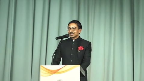 제77회 인도 공화국의 날을 맞아 한강에서 빛나는 인도 삼색기